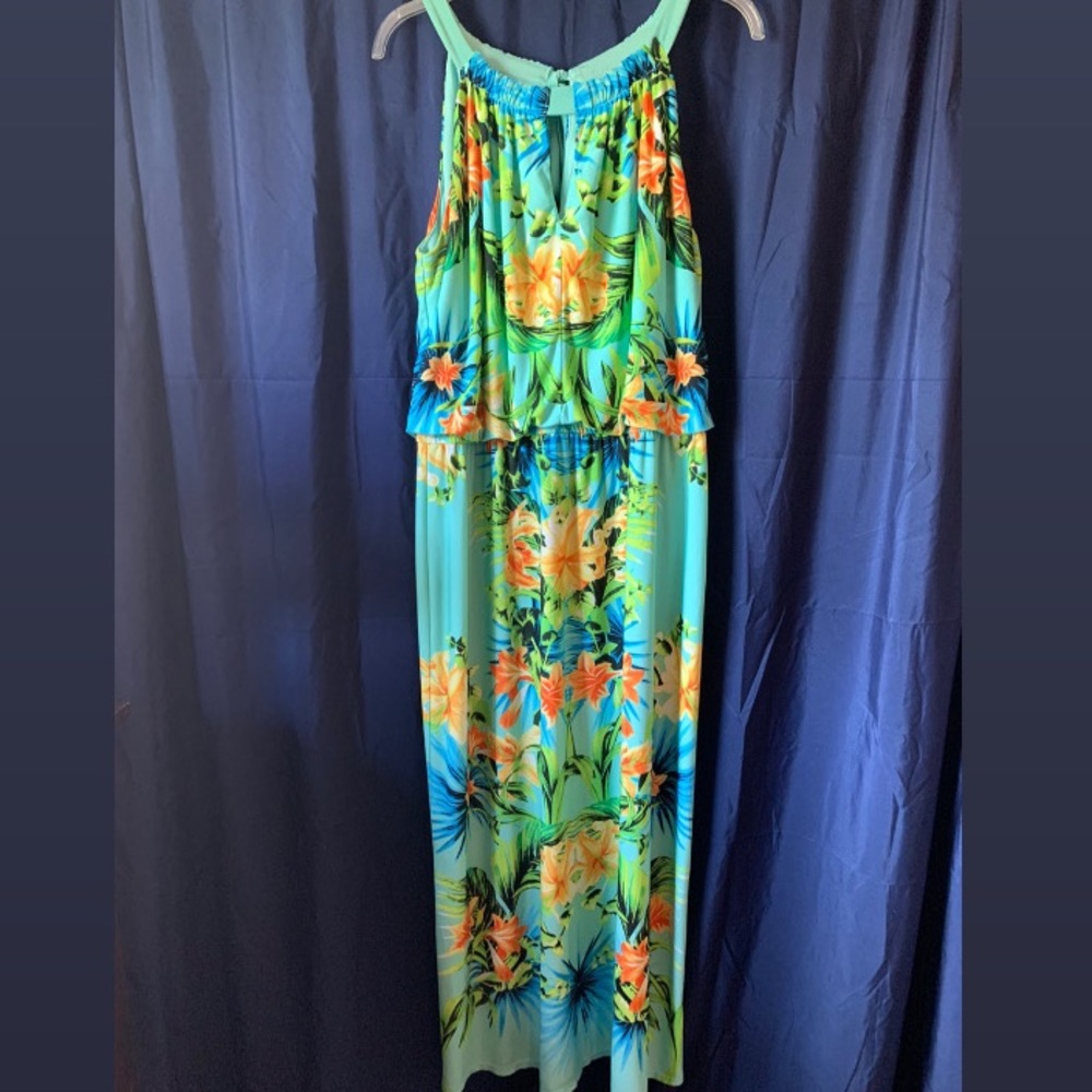 ⭐️SALE⭐️ Tropical Maxi Dress